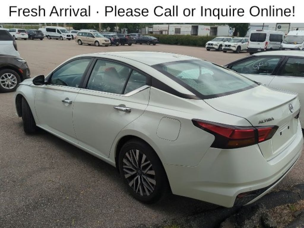 Used 2023 Nissan Altima 2.5 SV Sedan