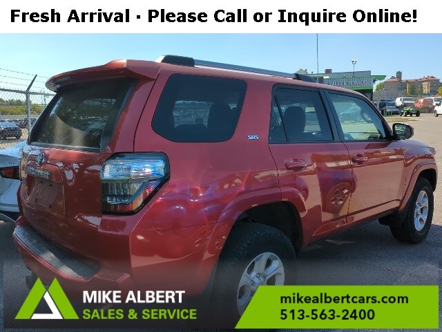 2022 Toyota 4Runner SR5 photo 3