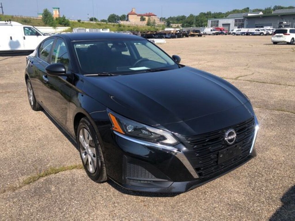 Used 2023 Nissan Altima 2.5 S Sedan