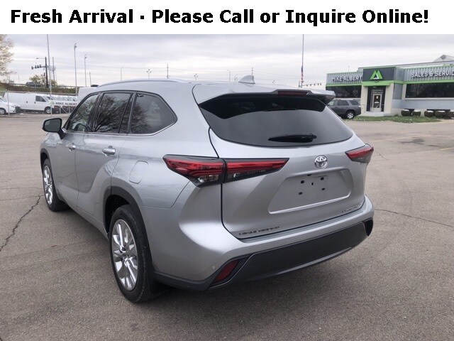 2022 Toyota Highlander Limited photo 3