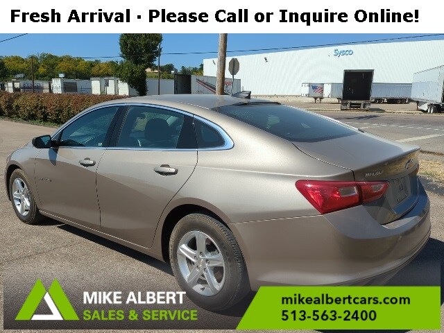 2023 Chevrolet Malibu LS photo 3