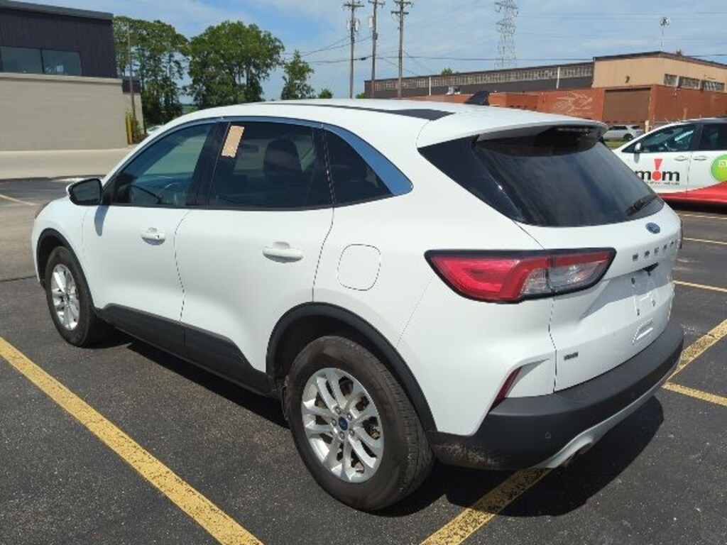 Used 2021 Ford Escape Hybrid SE SUV