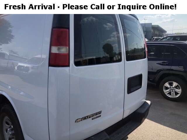 2014 Chevrolet Express 1500 Cargo Van photo 2