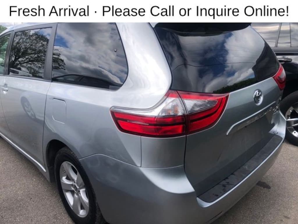 Used 2020 Toyota Sienna LE 8 Passenger Minivan/Van