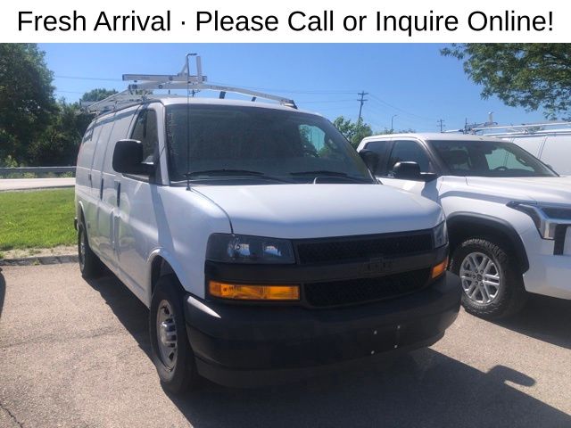 2019 Chevrolet Express 3500 Work Van HD's photo