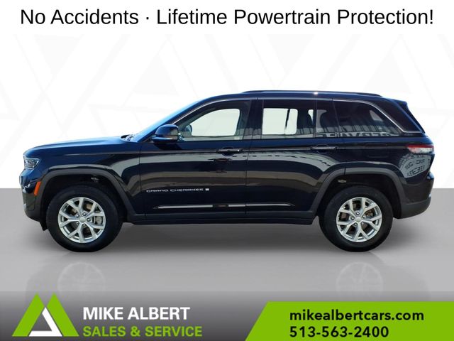 View vehicle photo 4