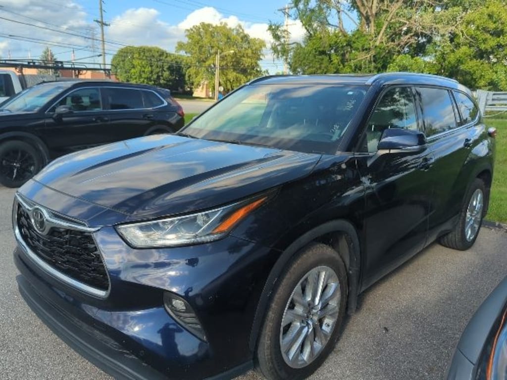 Used 2022 Toyota Highlander Limited SUV
