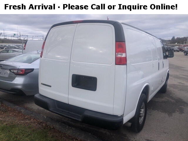 2019 Chevrolet Express 2500 Cargo Van photo 3