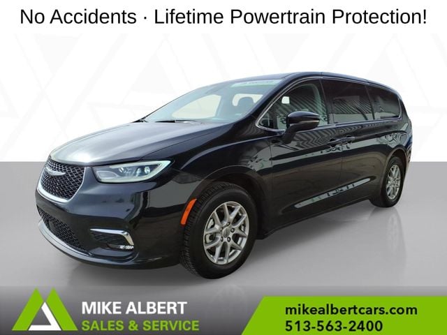 View vehicle photo 3