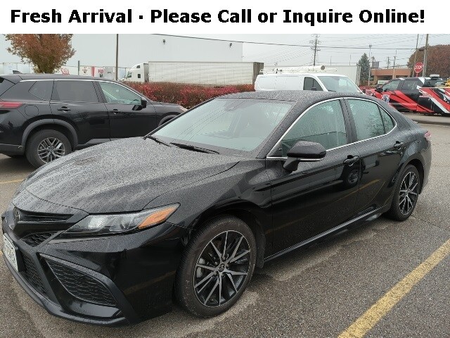 2023 Toyota Camry SE photo 2