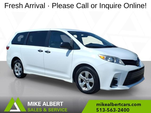 Super White 2020 Toyota Sienna Minivan Front-Wheel Drive 8-Speed Automatic