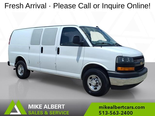 Summit White 2024 Chevrolet Express Cargo Van Rear-Wheel Drive 