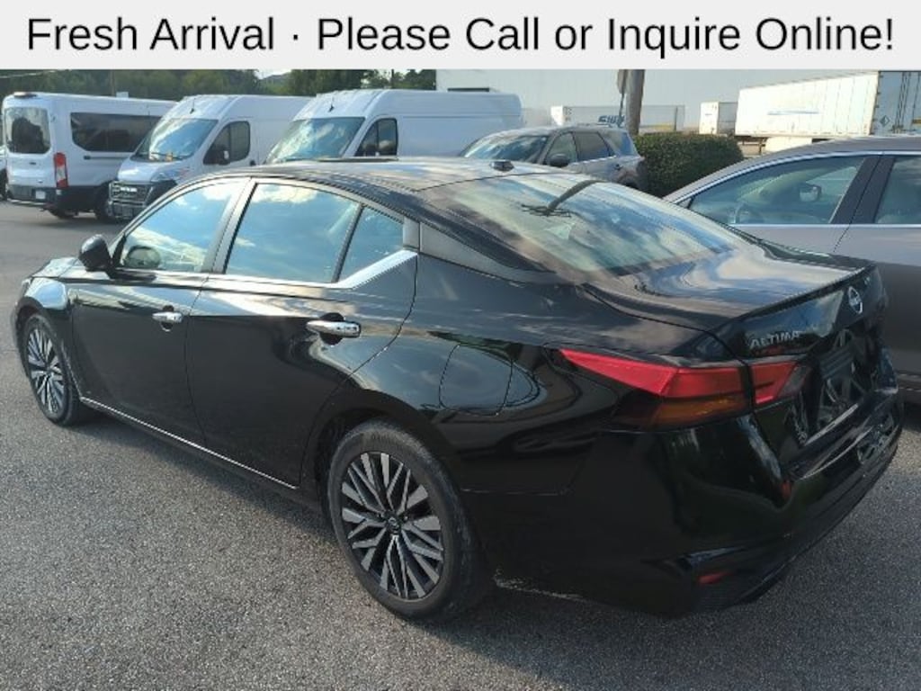 Used 2023 Nissan Altima 2.5 SV Sedan