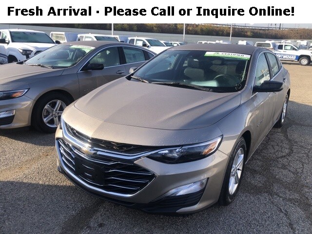 2023 Chevrolet Malibu LS photo 2