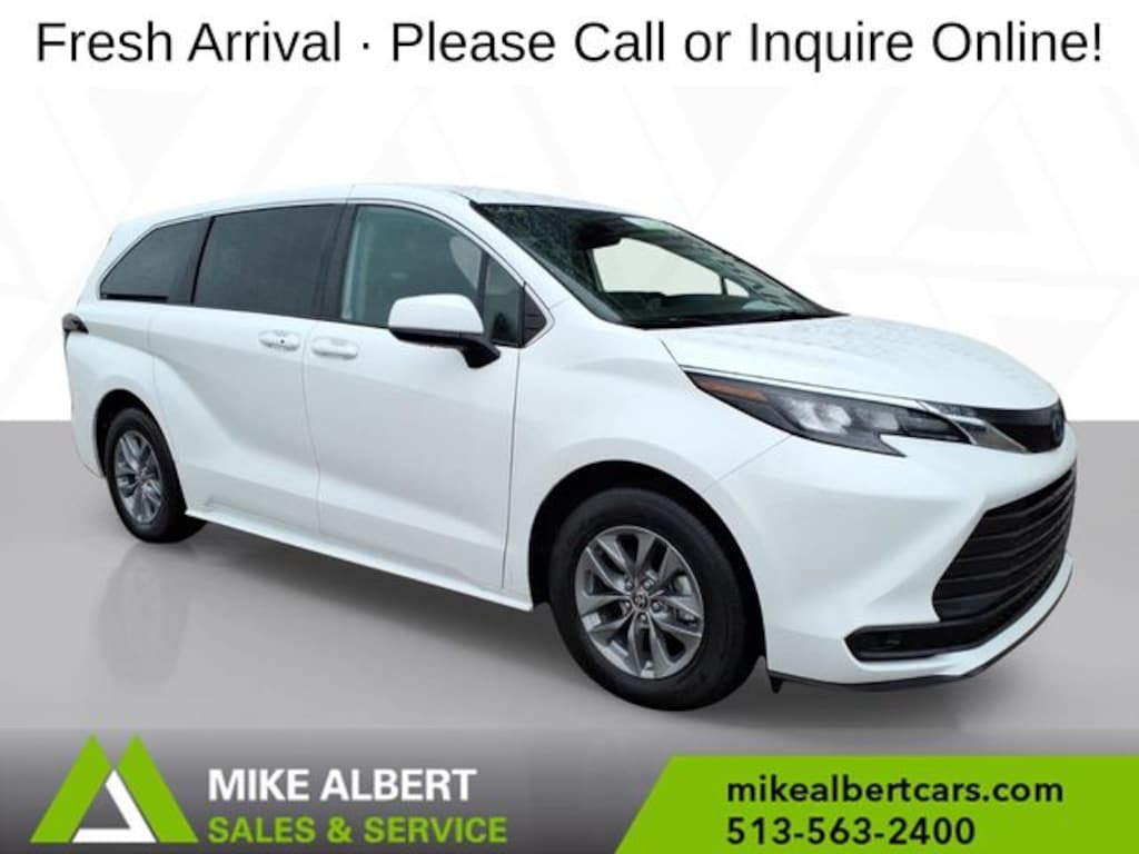 Used 2024 Toyota Sienna LE 8 Passenger Minivan/Van