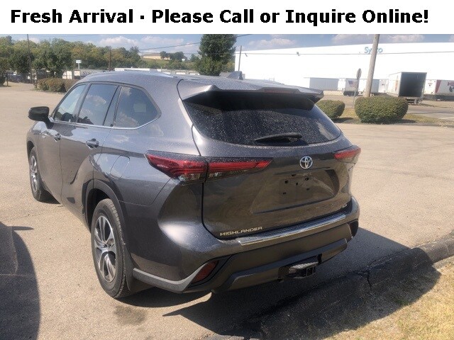 2021 Toyota Highlander Hybrid XLE photo 3