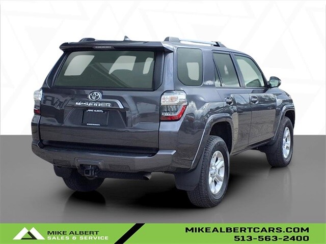 2022 Toyota 4Runner SR5 Premium photo 4