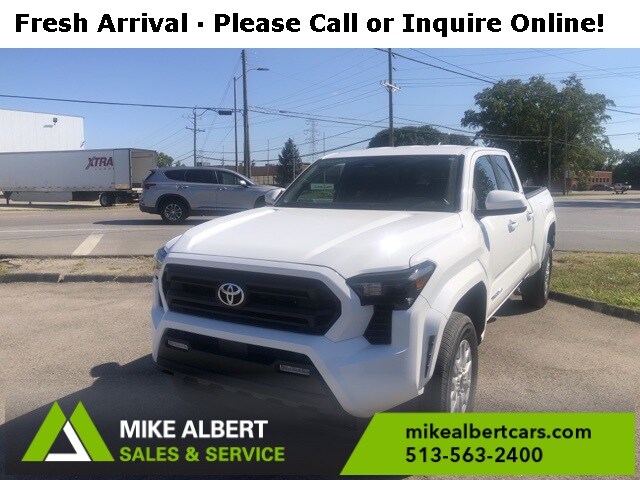 2024 Toyota Tacoma SR5 photo 2