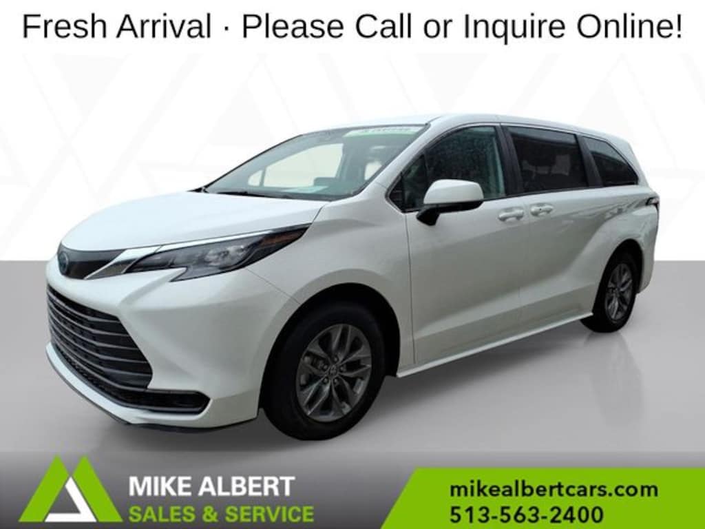 Used 2024 Toyota Sienna LE 8 Passenger Minivan/Van