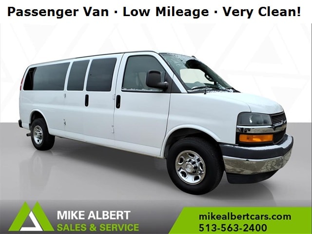 2018 Chevrolet Express Passenger LT