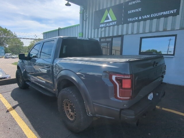 2018 Ford F-150 Raptor photo 2