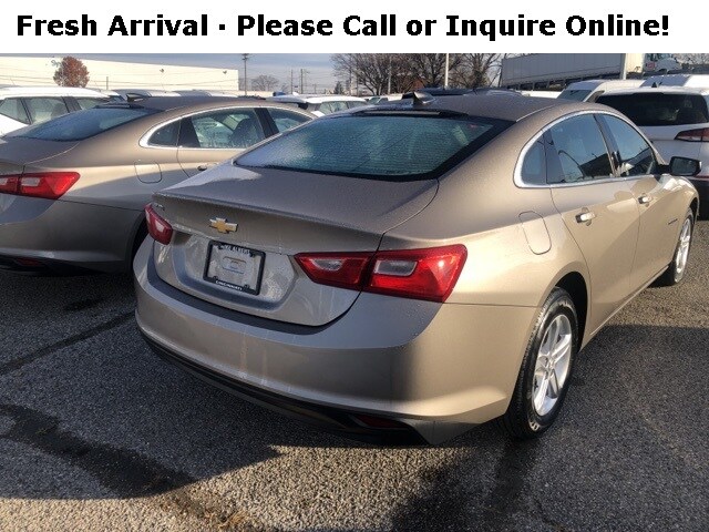 2023 Chevrolet Malibu LS photo 4