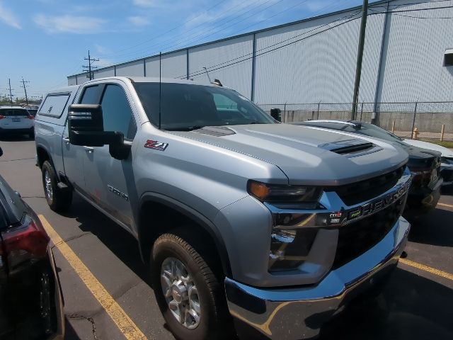 Silver Ice Metallic 2021 Chevrolet Silverado 2500HD LT Double Cab 4WD Pickup Truck Four-Wheel Drive 6-Speed Automatic