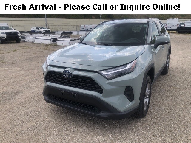 2023 Toyota RAV4 Hybrid XLE photo 2