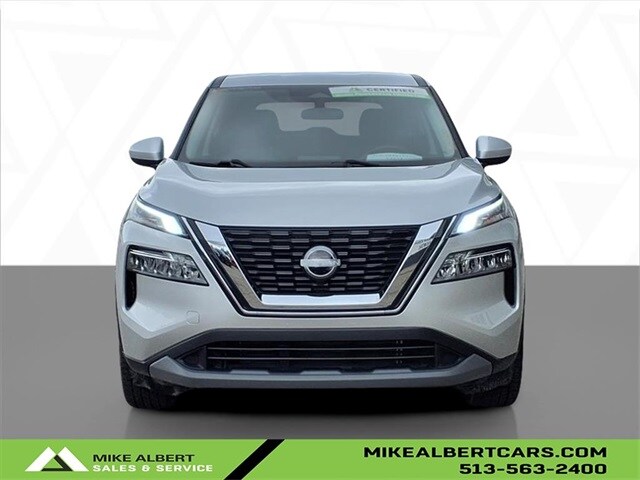 2023 Nissan Rogue SV photo 2