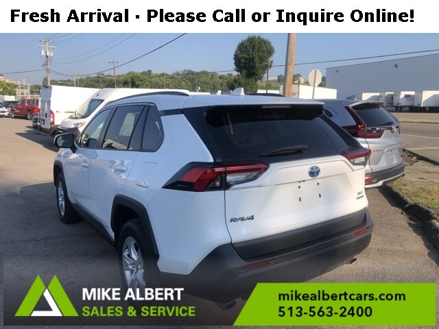 2021 Toyota RAV4 Hybrid XLE photo 2