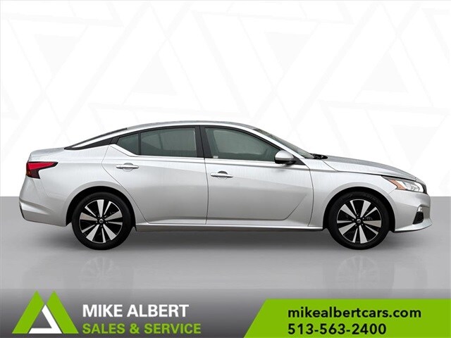 2022 Nissan Altima 2.5 SV photo 3