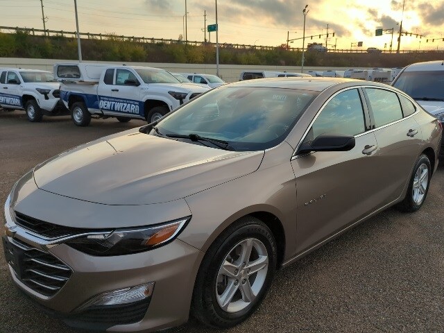 2023 Chevrolet Malibu LS photo 2