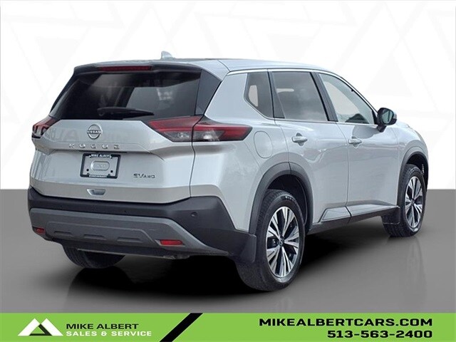2023 Nissan Rogue SV photo 4