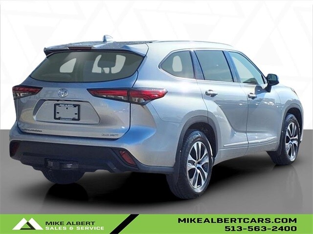 2022 Toyota Highlander XLE photo 4