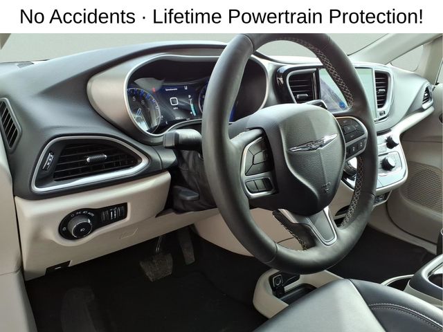 2024 Chrysler Pacifica Touring L - Photo 14