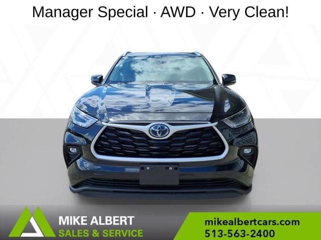View vehicle photo 2