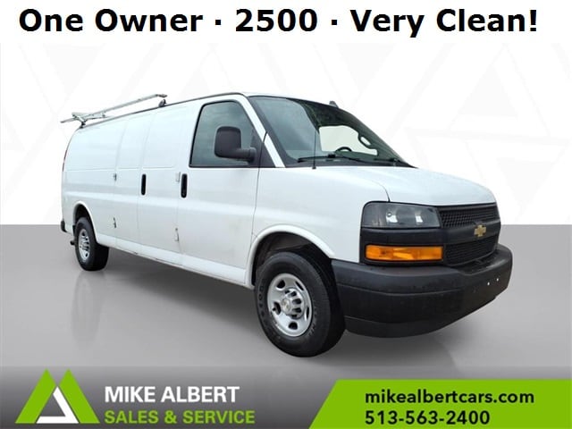 2022 Chevrolet Express Cargo Work Van's photo