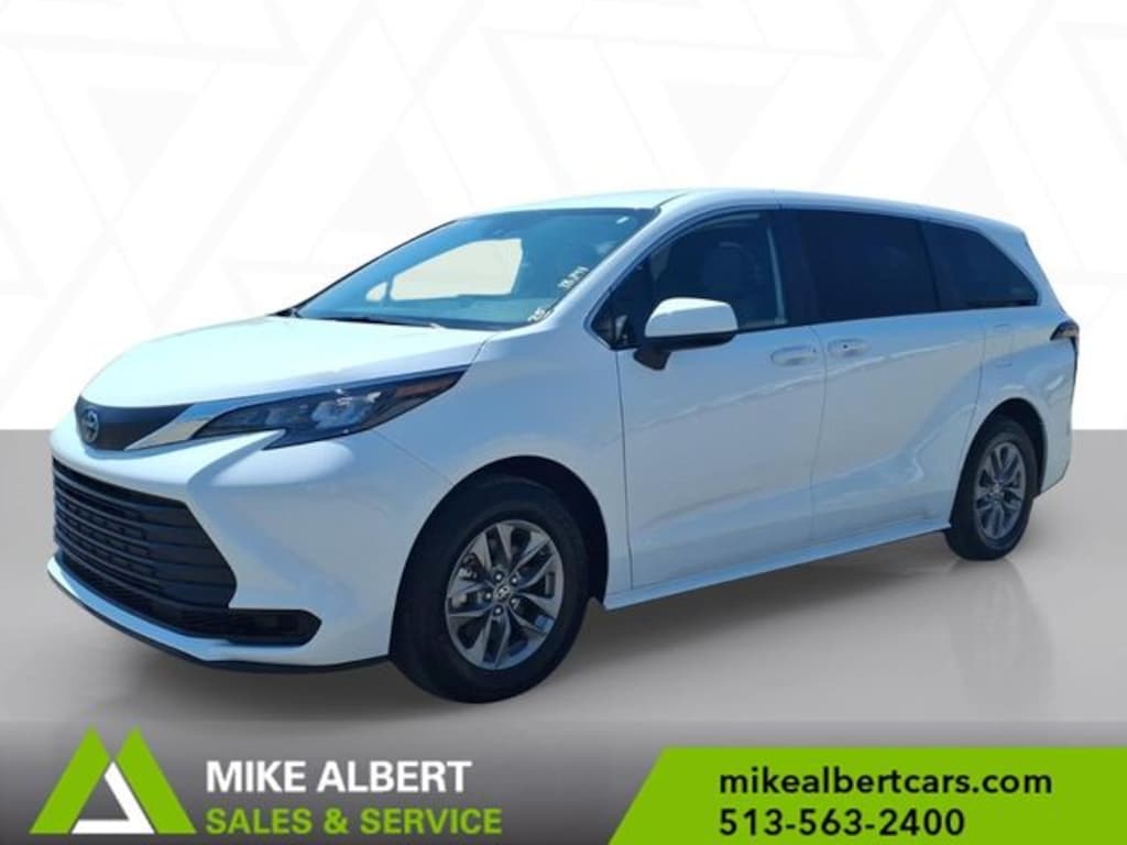 Used 2025 Toyota Sienna LE 8 Passenger Minivan/Van