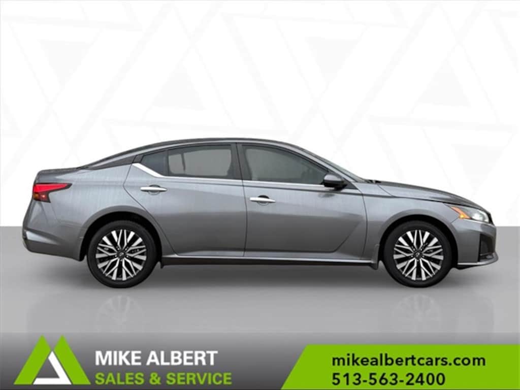 Used 2023 Nissan Altima 2.5 SV Sedan