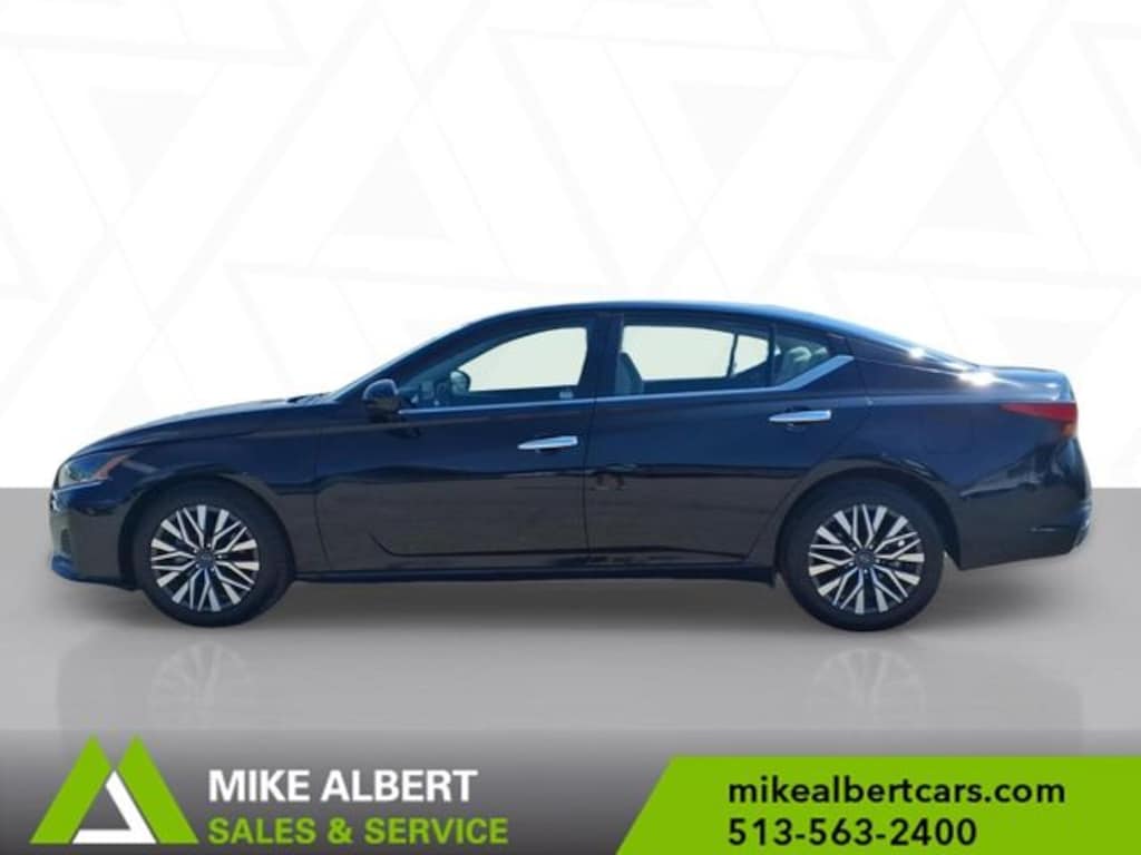 Used 2023 Nissan Altima 2.5 SV Sedan
