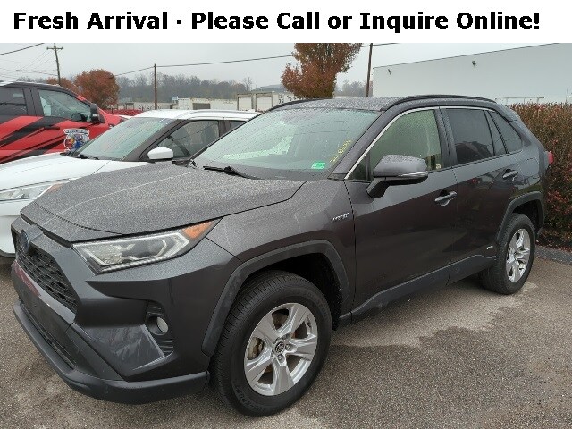 2020 Toyota RAV4 Hybrid XLE photo 2