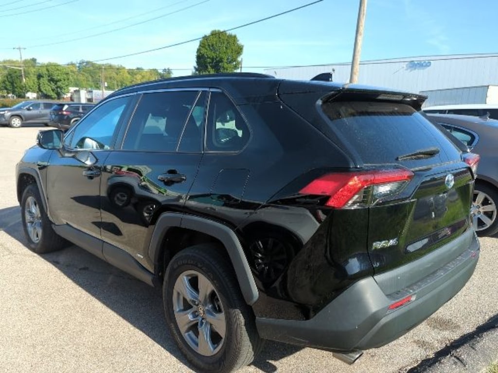 Used 2022 Toyota RAV4 Hybrid XLE SUV
