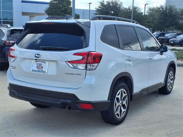 2024 Subaru Forester Premium photo 2