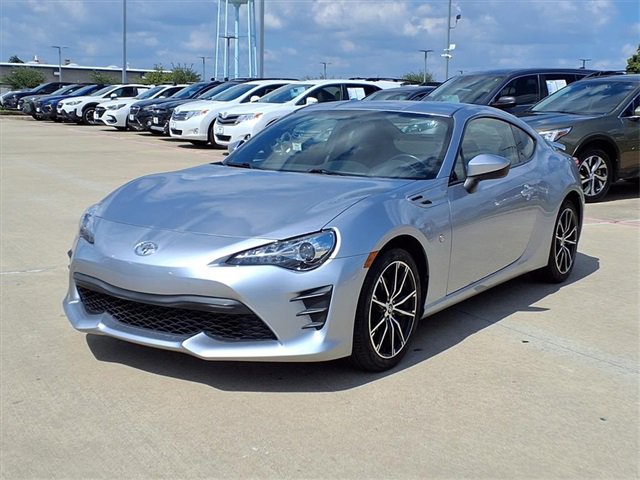 2017 Toyota GR86 Base photo 2