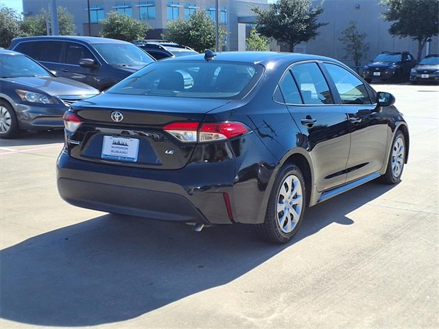 2023 Toyota Corolla LE photo 4