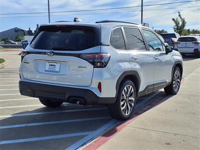 2026 Subaru Forester Touring photo 4