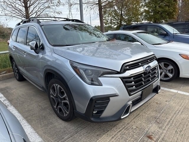 2023 Subaru Ascent Touring's photo