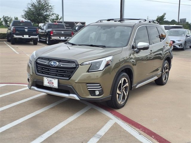 2024 Subaru Forester Touring photo 2
