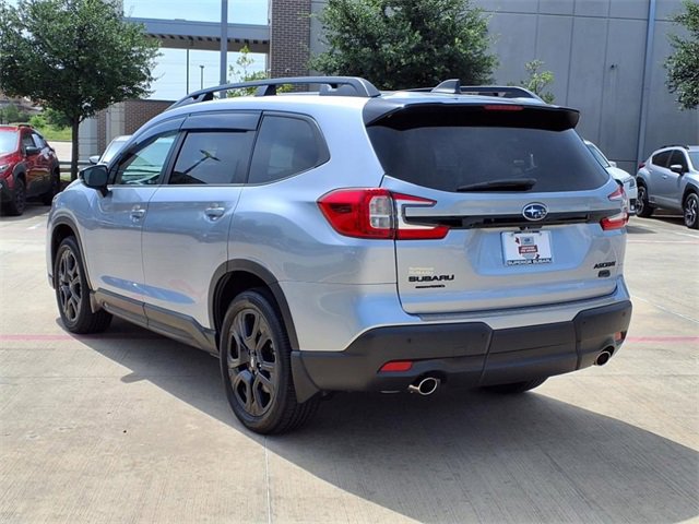 2025 Subaru Ascent Onyx Edition Touring photo 3