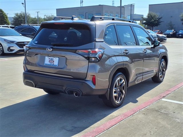 2025 Subaru Forester Limited photo 4